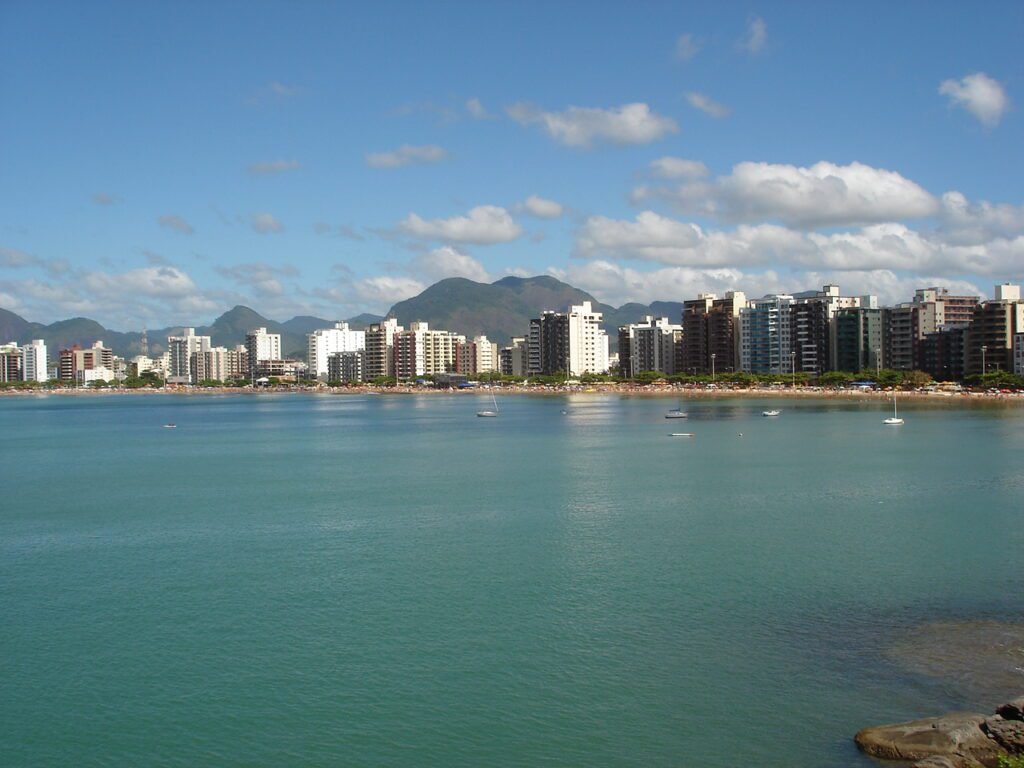 Praia do Morro em Guarapari - uma das praias mais famosas do Espirito Santo